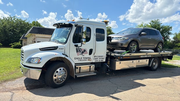 Images Eagle Towing & Recovery