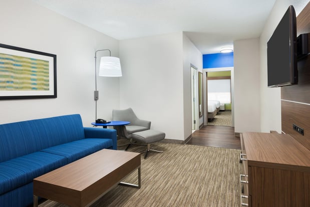 Images Holiday Inn Express & Suites Columbus Airport East by IHG