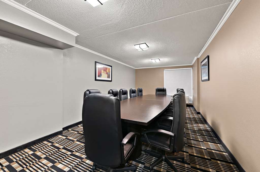 Meeting Room Best Western Plus Toronto North York Hotel & Suites Toronto (416)663-9500