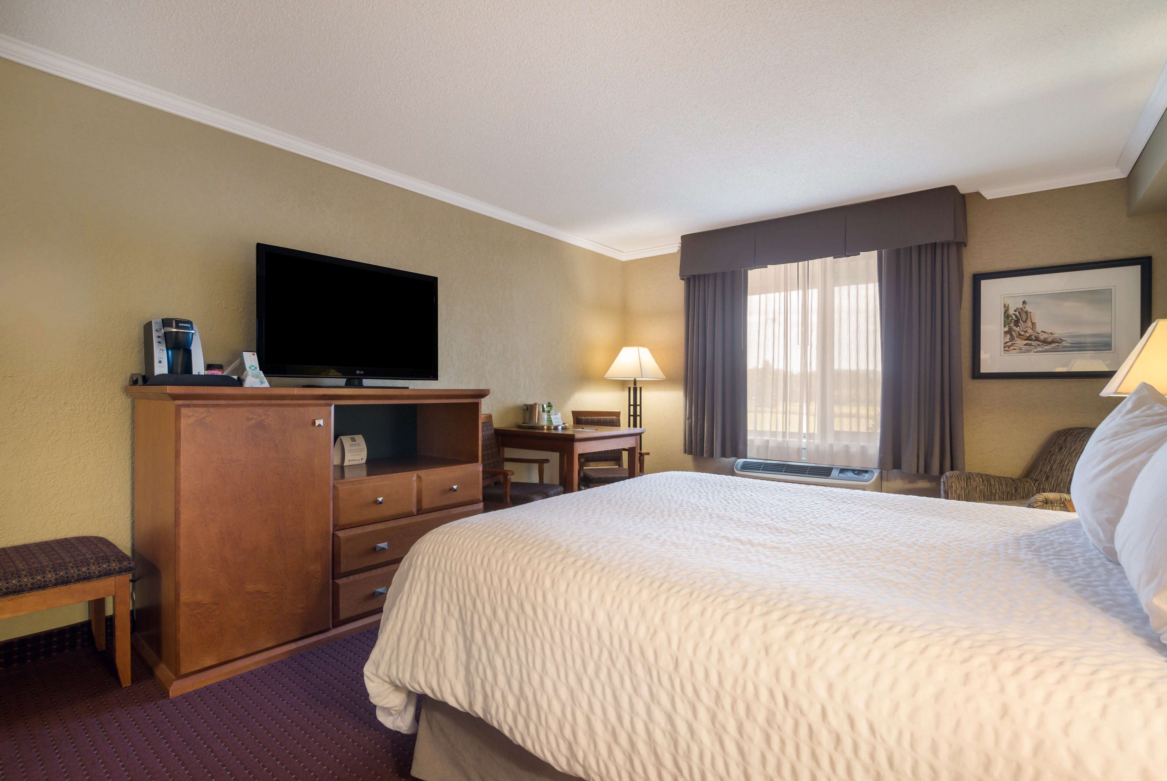 Queen Best Western Plus Norwester Hotel & Conference Centre Thunder Bay (807)473-9123