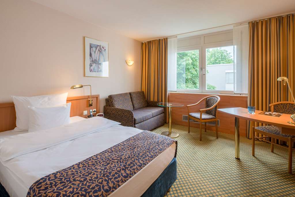 Best Western Plus Hotel Fellbach-Stuttgart, Tainer Strasse 9 in Fellbach