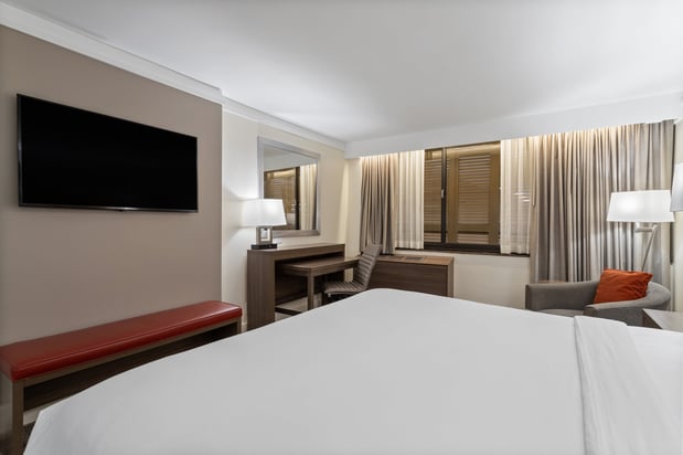 Images Crowne Plaza Executive Center Baton Rouge by IHG
