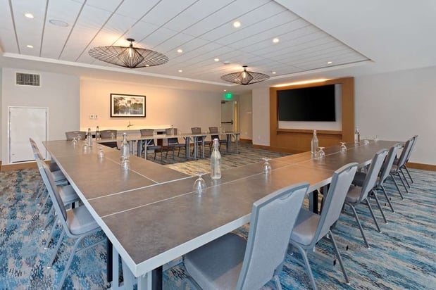 Images Hilton Garden Inn Boston Brookline