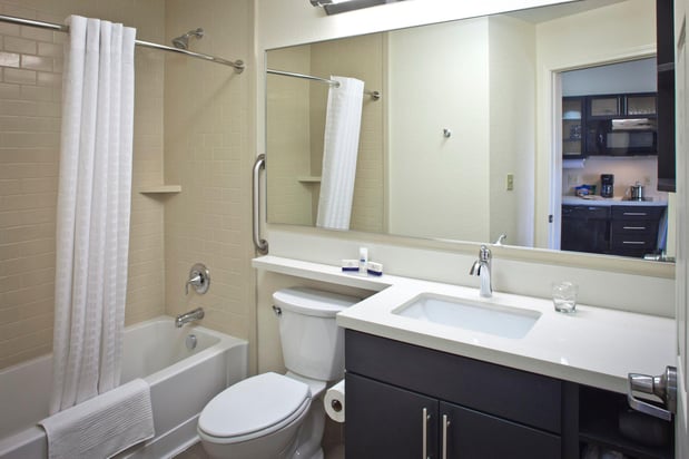 Images Candlewood Suites Building 3440