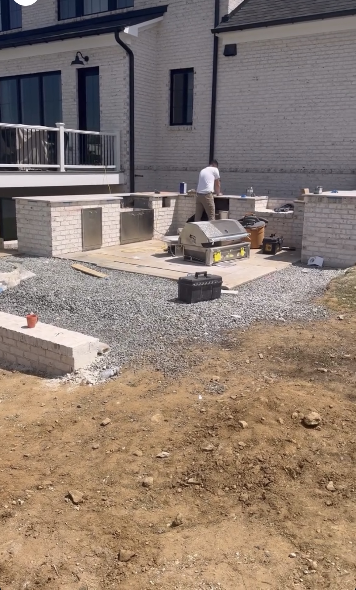 Outdoor kitchen