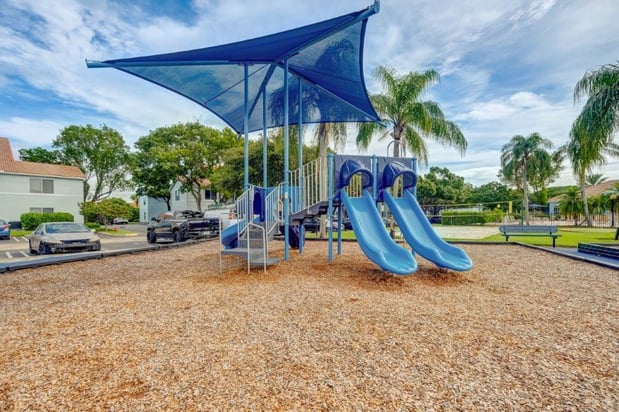 Images Royal St. George at the Villages Apartment Homes