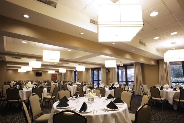 Images Holiday Inn Phoenix - Chandler by IHG