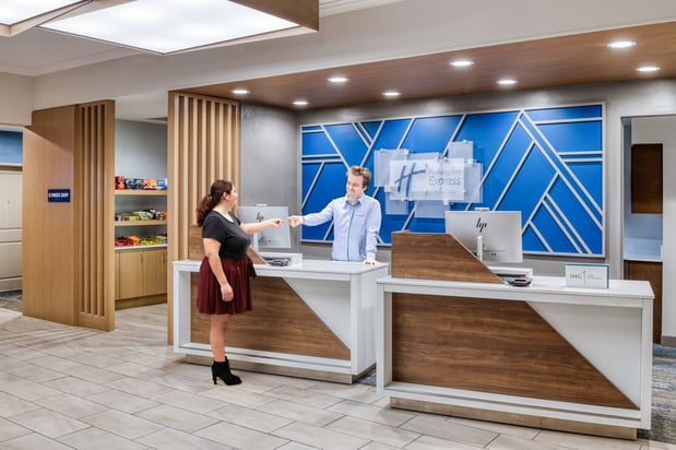 Images Holiday Inn Express & Suites Green Bay East by IHG
