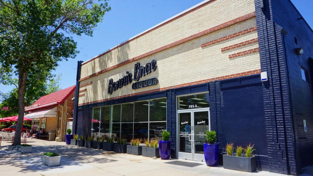 Images Bonnie Brae Liquor