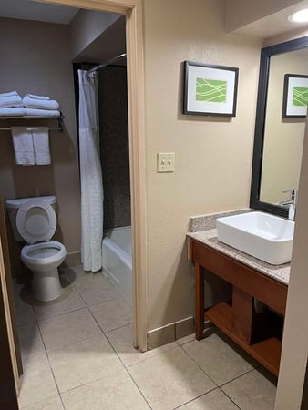 Images SureStay Plus by Best Western Mobile I-65