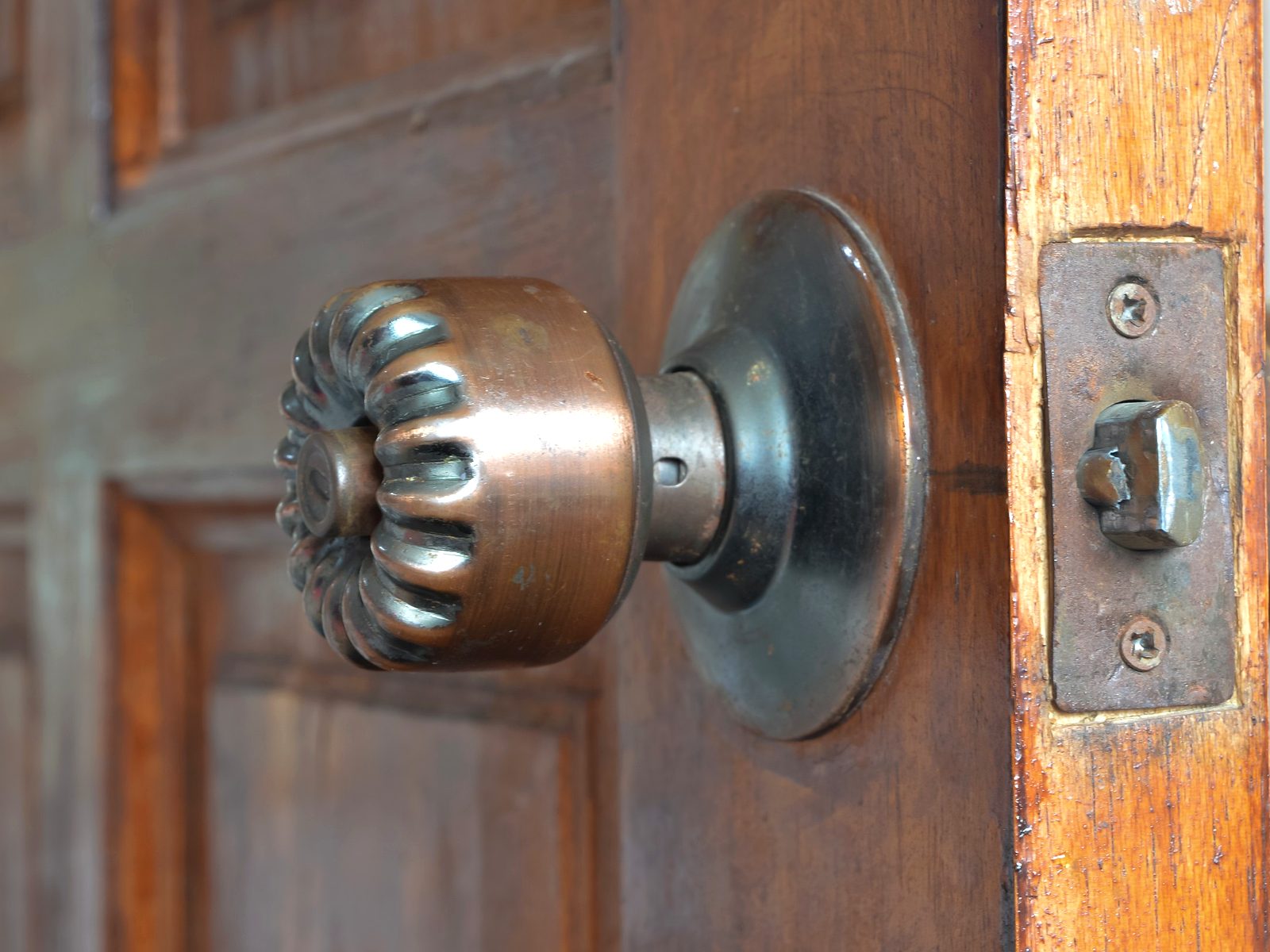 Elio's Locksmith Logo