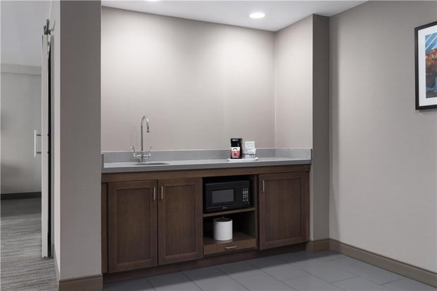 Images Hampton Inn & Suites Yonkers - Westchester