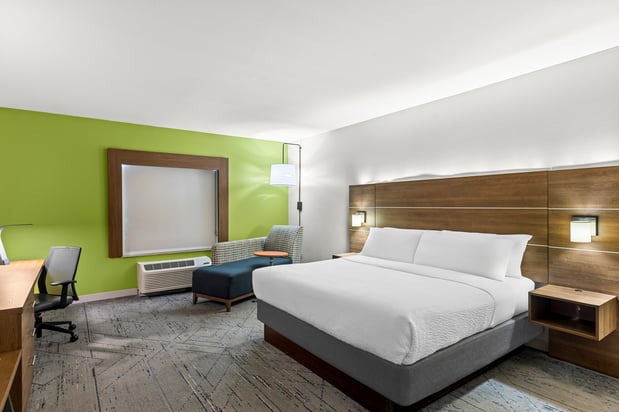 Images Holiday Inn Express & Suites Savannah - Midtown by IHG