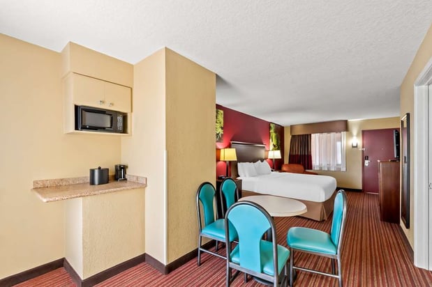 Images SureStay Plus by Best Western San Antonio Fiesta Inn