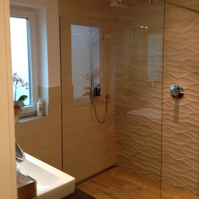 Fliesenlegermeister Gerhard Schwarz, Lahnbachgasse 12/1 in Schwaz