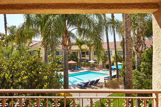 Images Hilton Garden Inn Valencia Six Flags