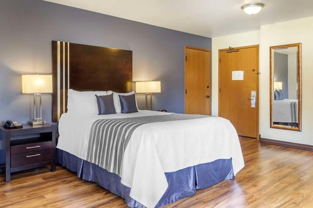 Images Best Western Plus Edmonds Harbor Inn