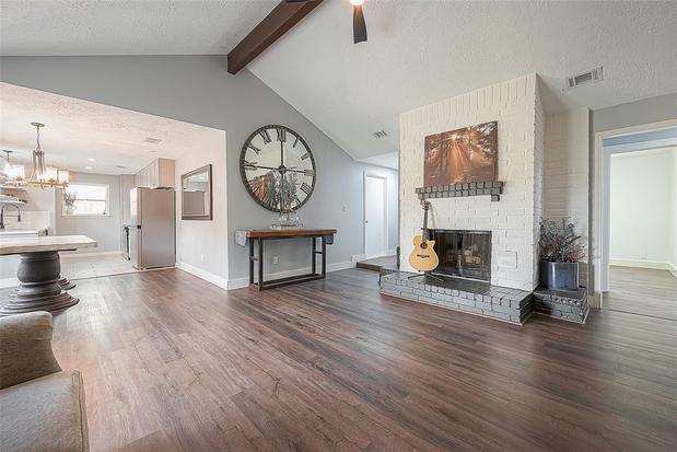 Images Cesar Espinoza Realtor/ Equity Houston