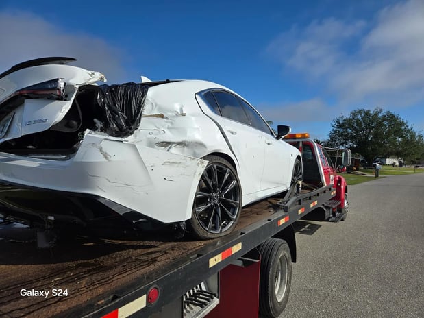 Images Supreme Towing Service