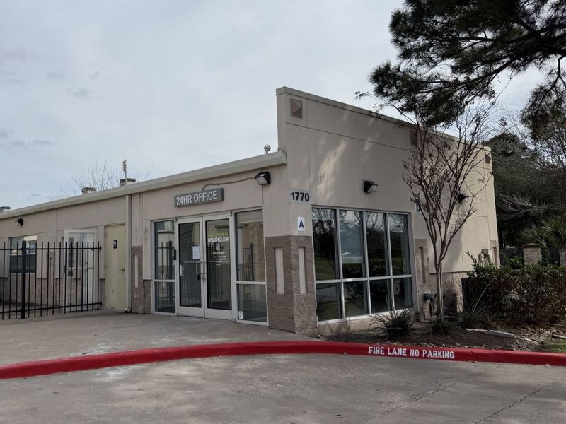 Extra Space Storage Image