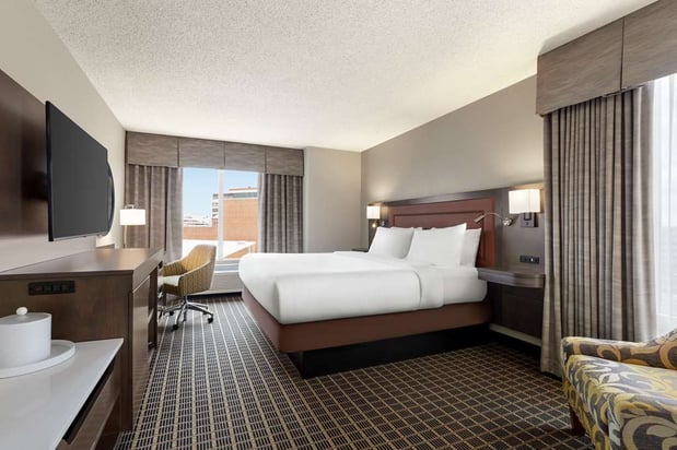 Images Hampton Inn & Suites Greenville-Downtown-RiverPlace
