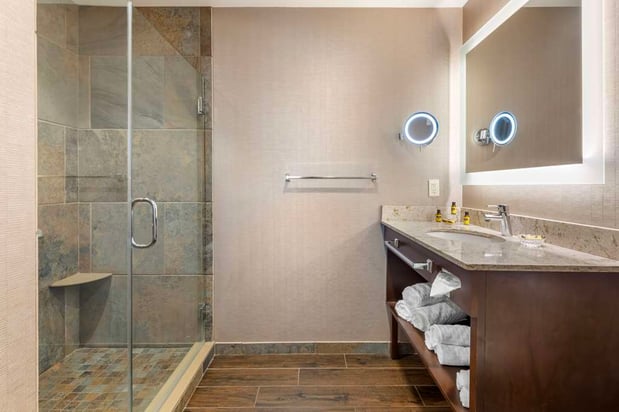 Images Best Western Plus Superior Inn