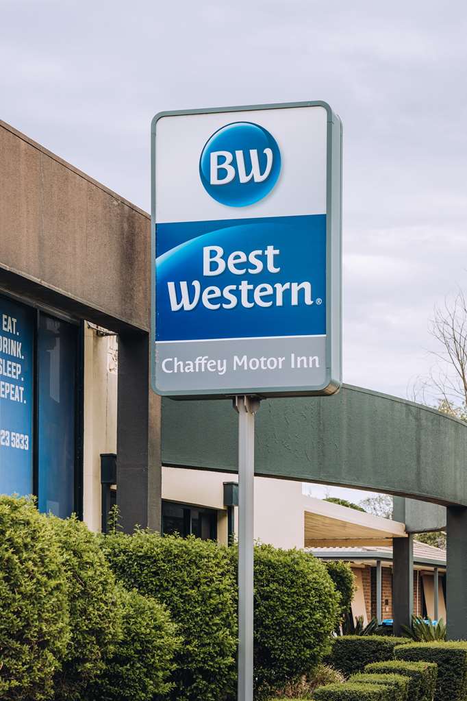 BW Sign Best Western Chaffey International Motor Inn Mildura (03) 5023 5833