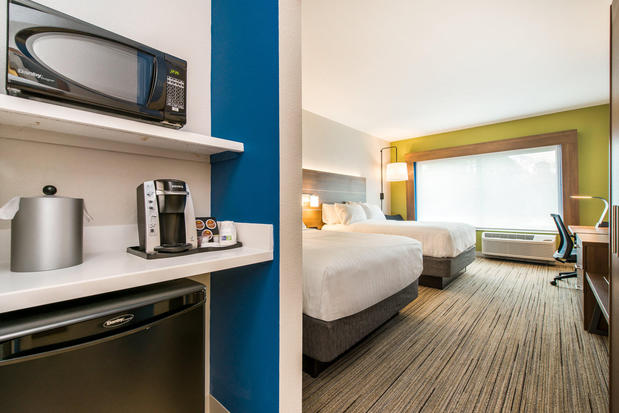 Images Holiday Inn Express & Suites Lagrange by IHG