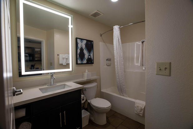 Images Candlewood Suites St. Joseph by IHG