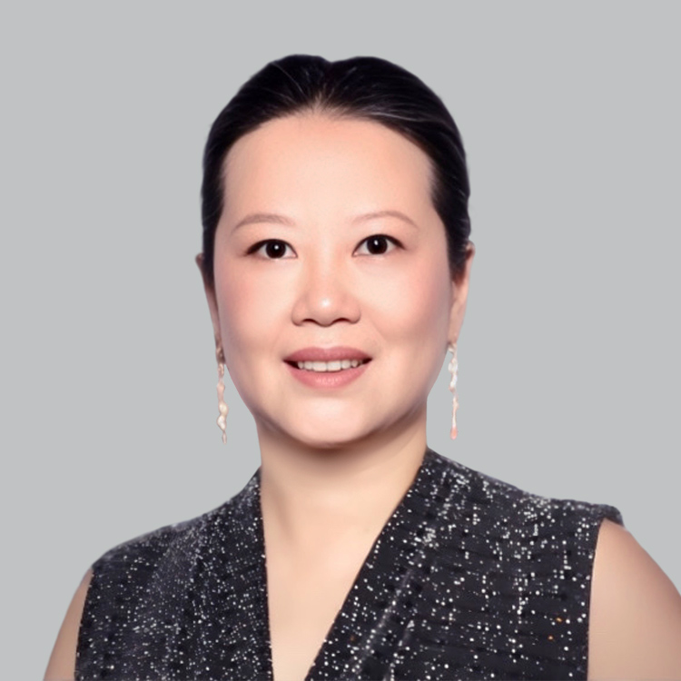 Headshot of Shirley Yao, a wealth advisor at Chase