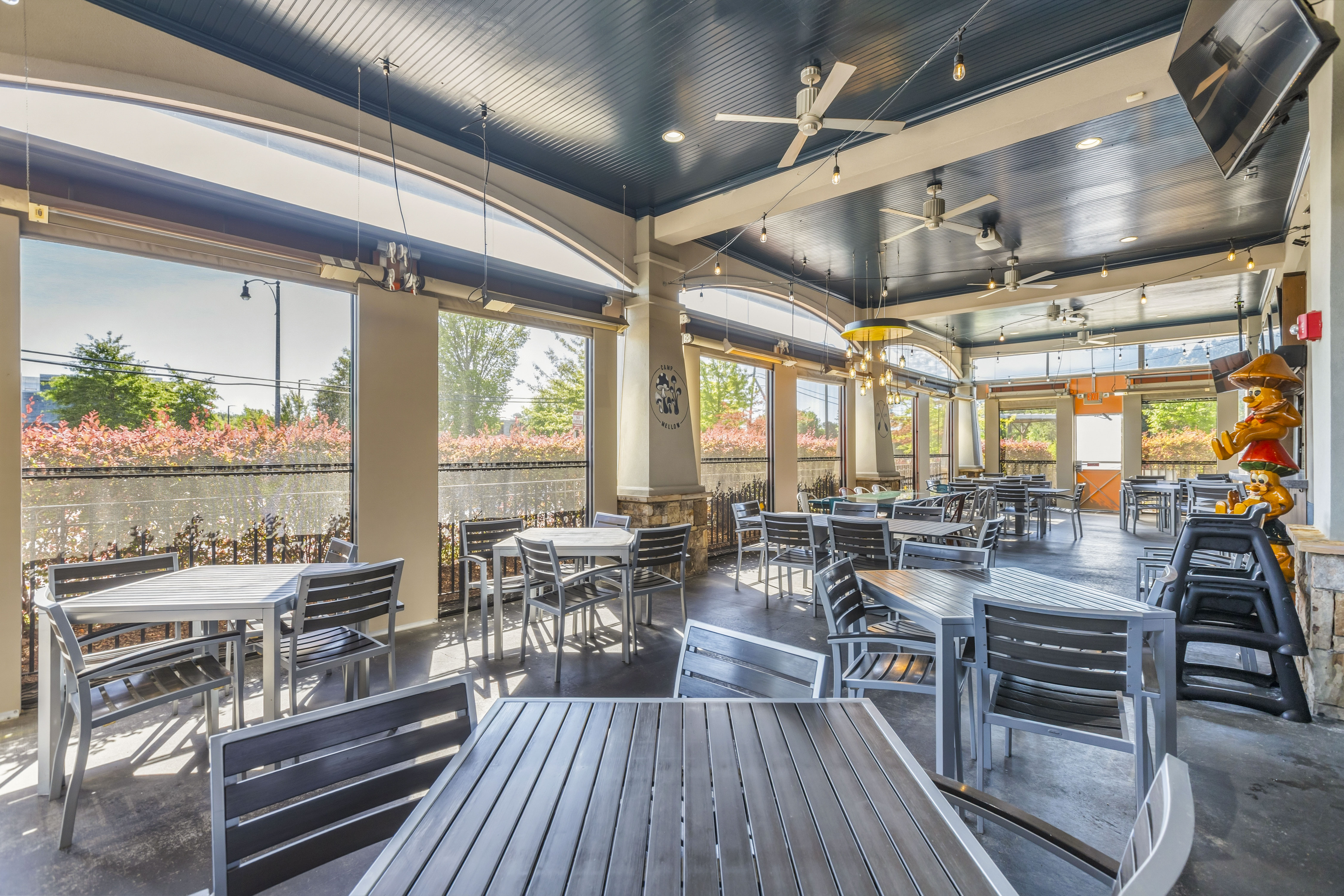 mellow mushroom acworth patio