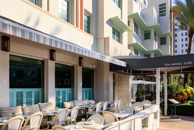 Images Kimpton Surfcomber Hotel by IHG
