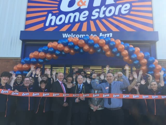 Store staff at B&M's new store in Newcastle-upon-Tyne were delighted to welcome representatives from The Millin Charity, the store's chosen charity for opening day. The charity received £250 worth of B&M vouchers for taking part in B&M's special day. Loca