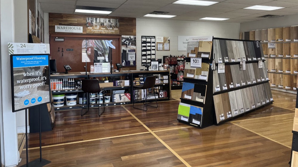 Interior of LL Flooring #1092 - Fort Wayne | Check Out Area