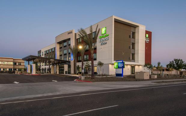 Images Holiday Inn Express & Suites Phoenix North - Happy Valley by IHG