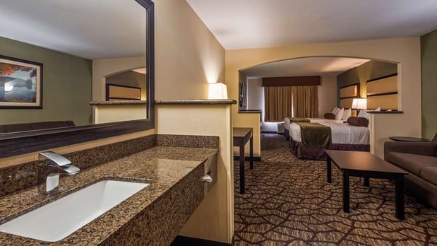 Images Best Western Plus Vancouver Mall Dr. Hotel & Suites