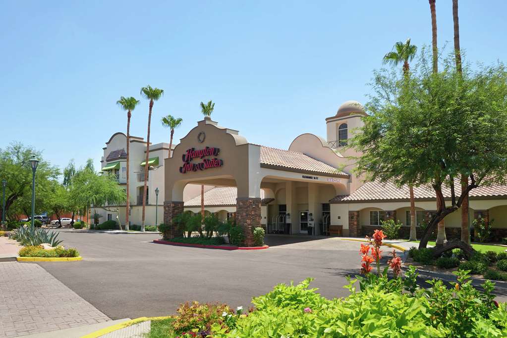 Hampton Inn & Suites Phoenix/Scottsdale - Scottsdale, AZ 85254 - (480)348-9280 | ShowMeLocal.com