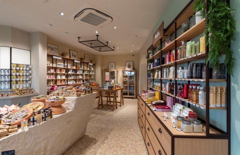 L'OCCITANE EN PROVENCE (Boutique, Jardin Méditerranéen, Visite Manufacture)