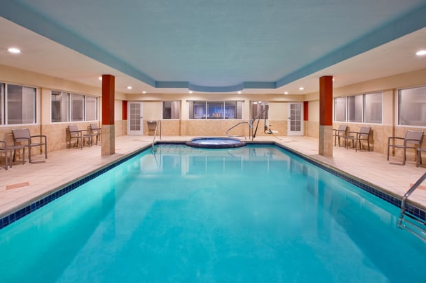 Images Holiday Inn Express & Suites Grand Rapids-North by IHG