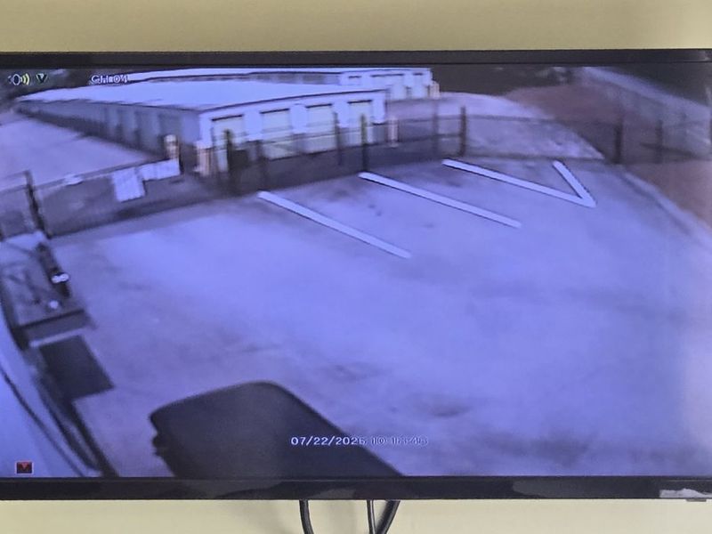 Security Screens - Extra Space Storage at 2 Scobie Pond Rd, Derry, NH 03038
