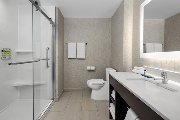 Images Holiday Inn Express & Suites Woodside LaGuardia Airport by IHG
