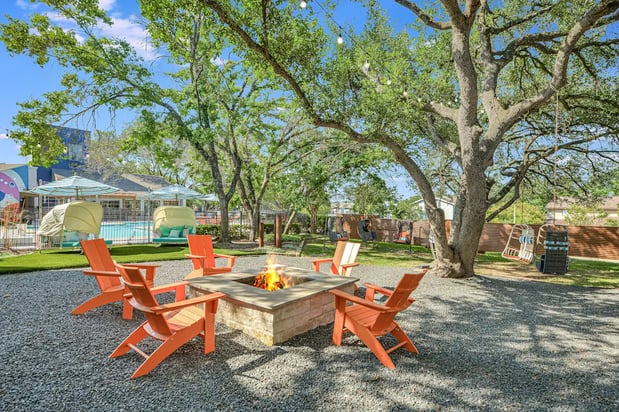 Images Peaks at Northwest Hills