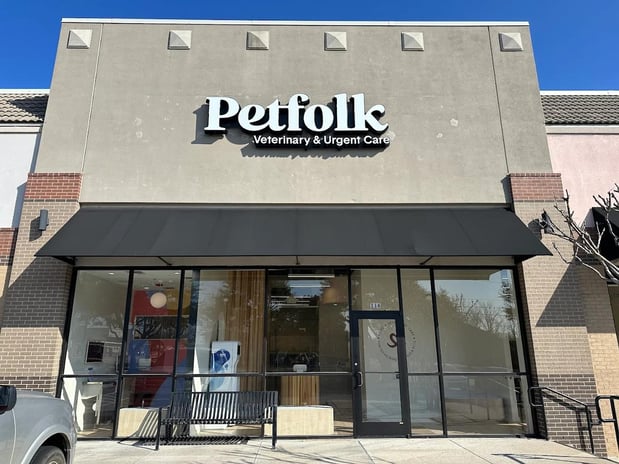 Images Petfolk Veterinary & Urgent Care - Flower Mound