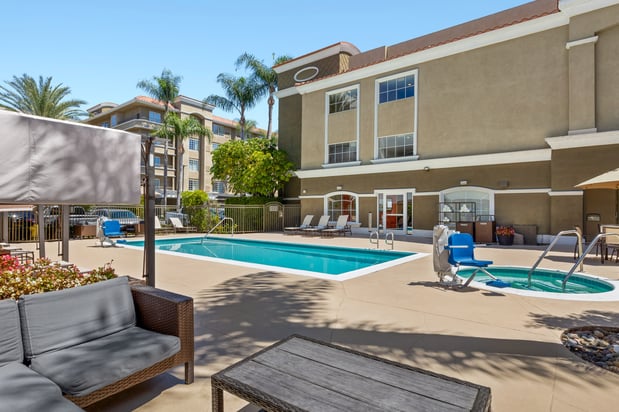 Images Anaheim Portofino Inn & Suites