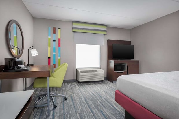 Images Hampton Inn & Suites ATL-Six Flags