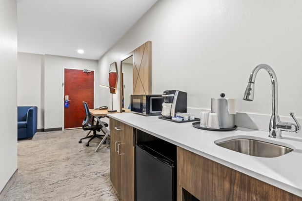 Images Holiday Inn Express & Suites Florence Northeast by IHG