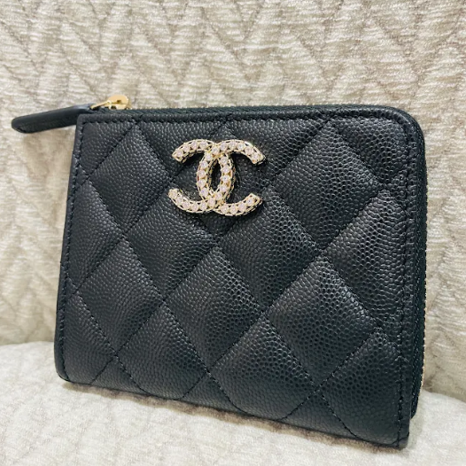 Images KOMEHYO（コメ兵）買取センターekimoなんば