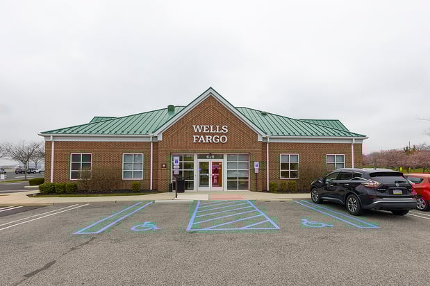 Images Wells Fargo Bank