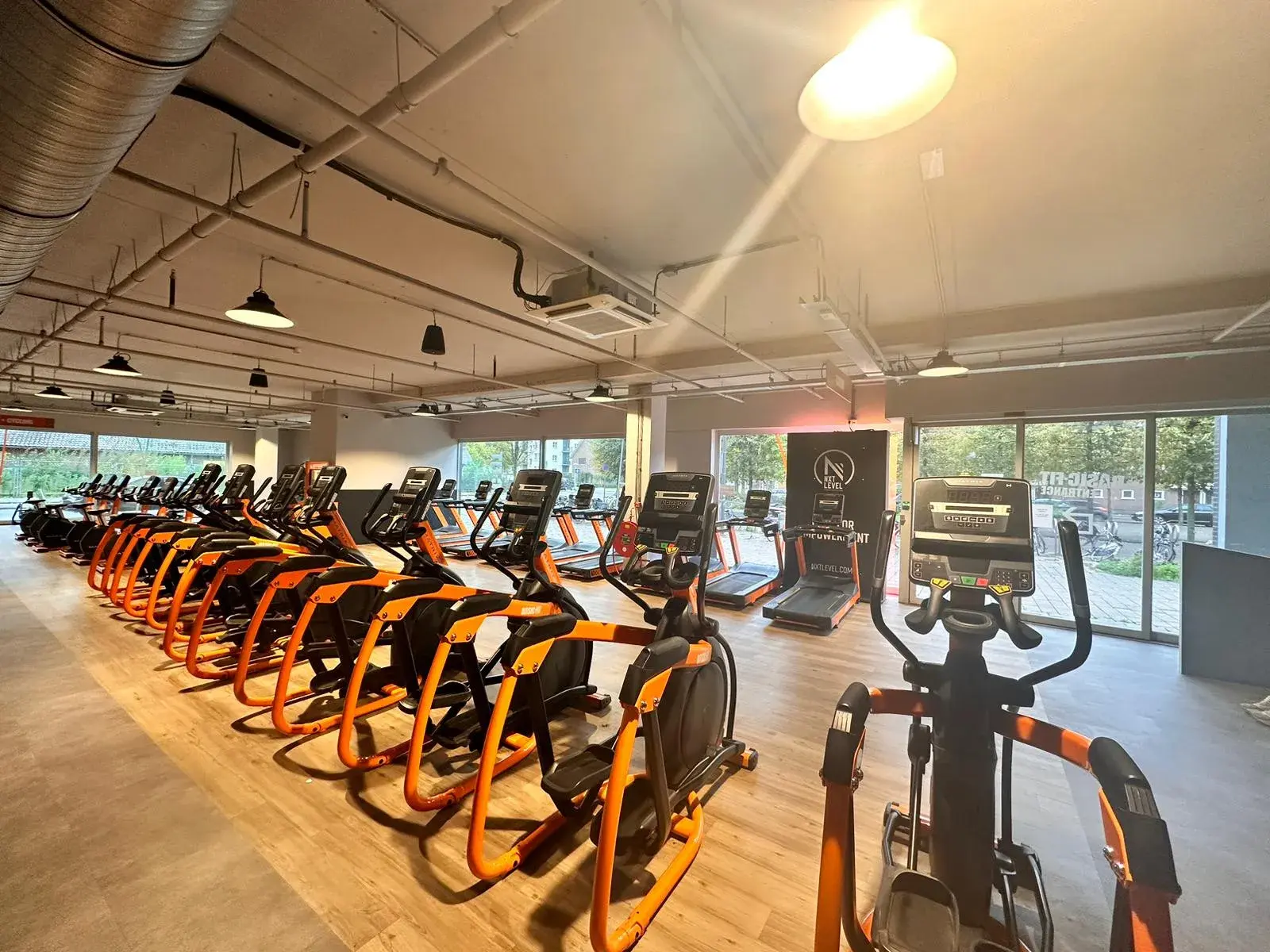 Foto's Basic-Fit 24/7