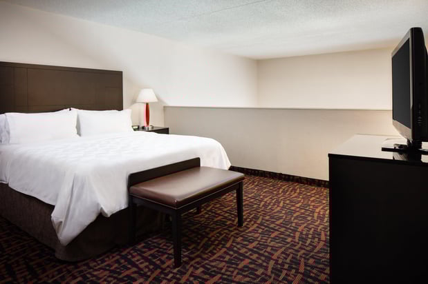 Images Holiday Inn Wichita East I-35 by IHG